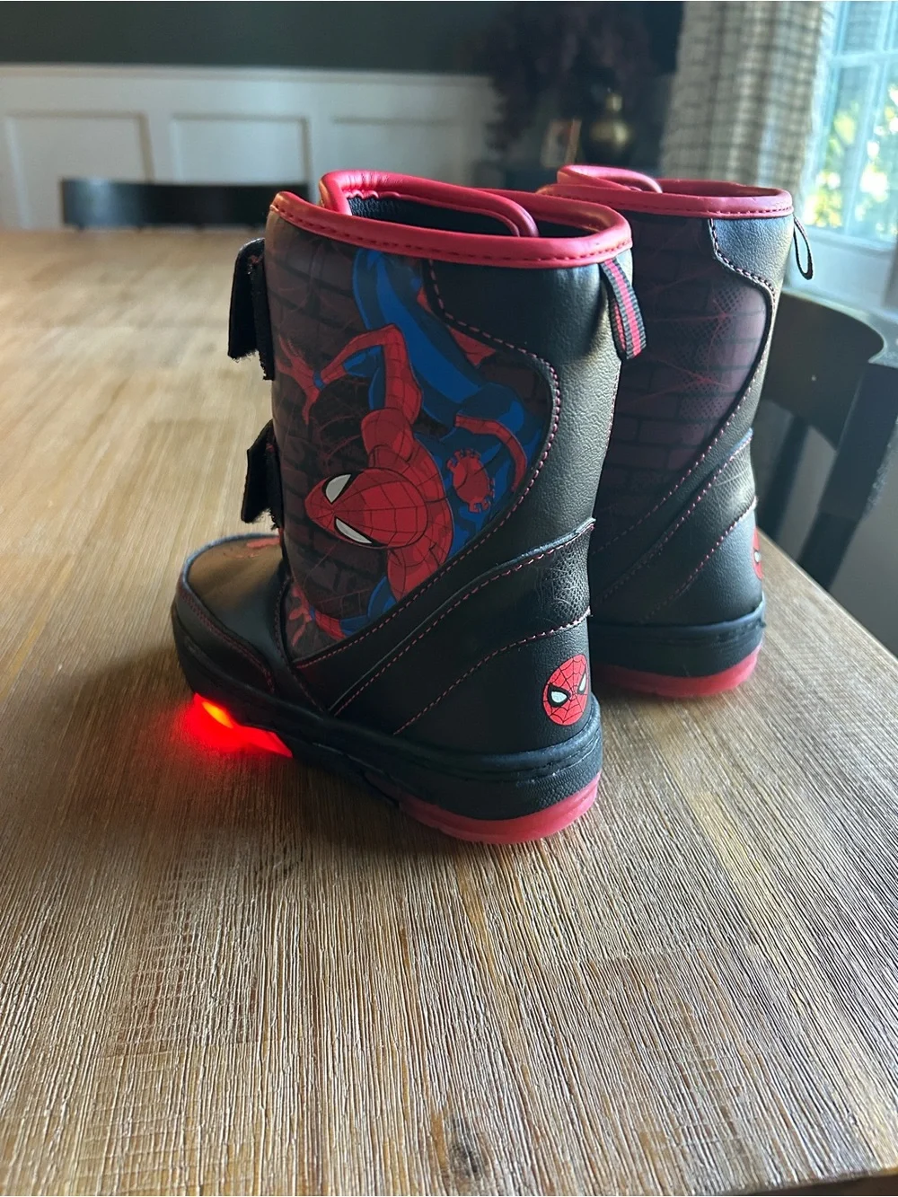 Marvel Spider-Man Light Up Winter Snow Boots, EUC
